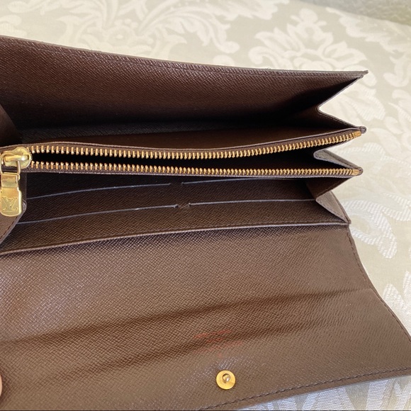LOUIS VUITTON Damier Ebene Sarah Wallet - Picture 7 of 13